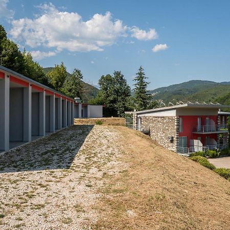 Gefiri Plakas Hotel, Tzoumerka 外观 照片