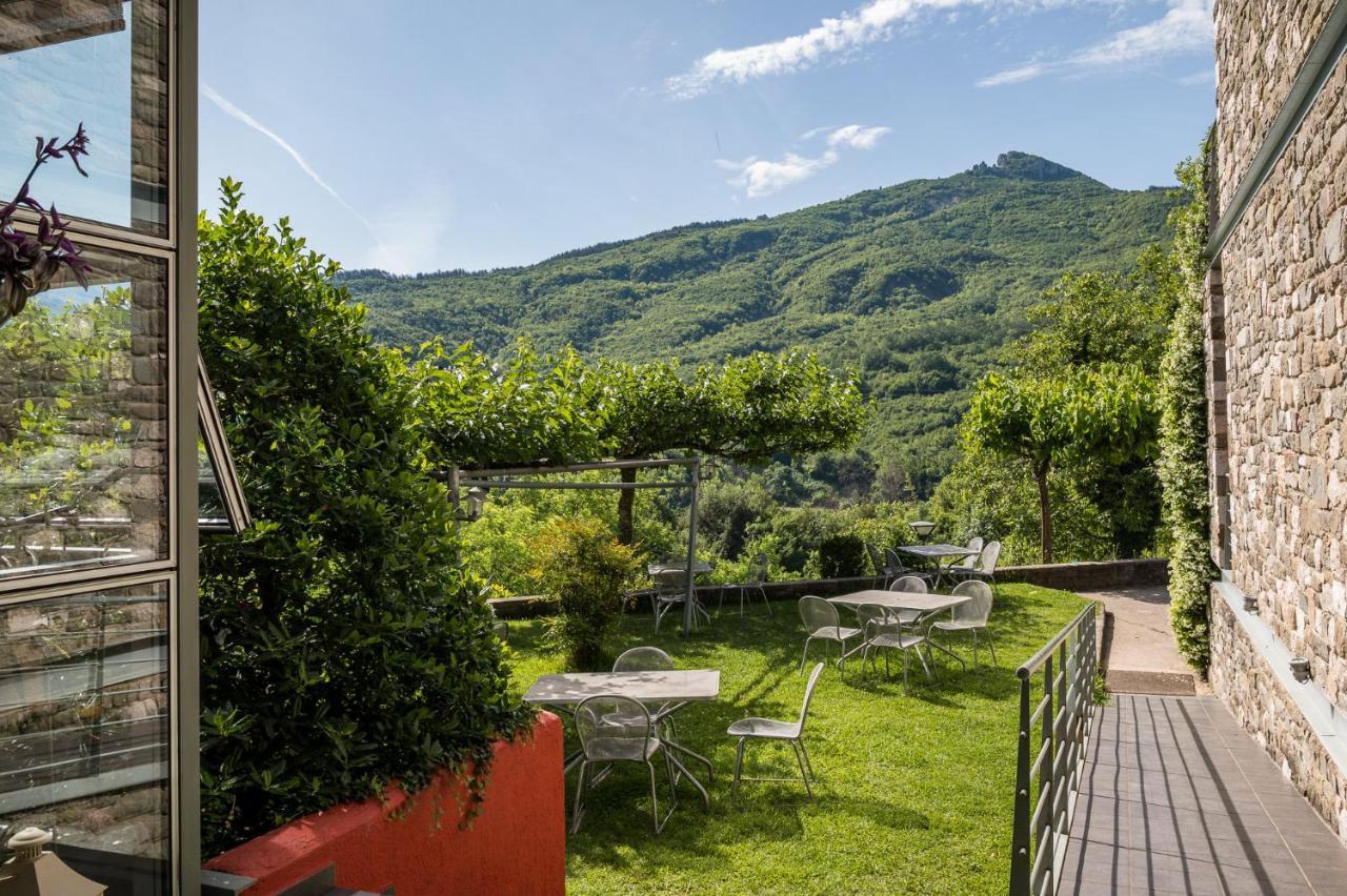Gefiri Plakas Hotel, Tzoumerka 外观 照片