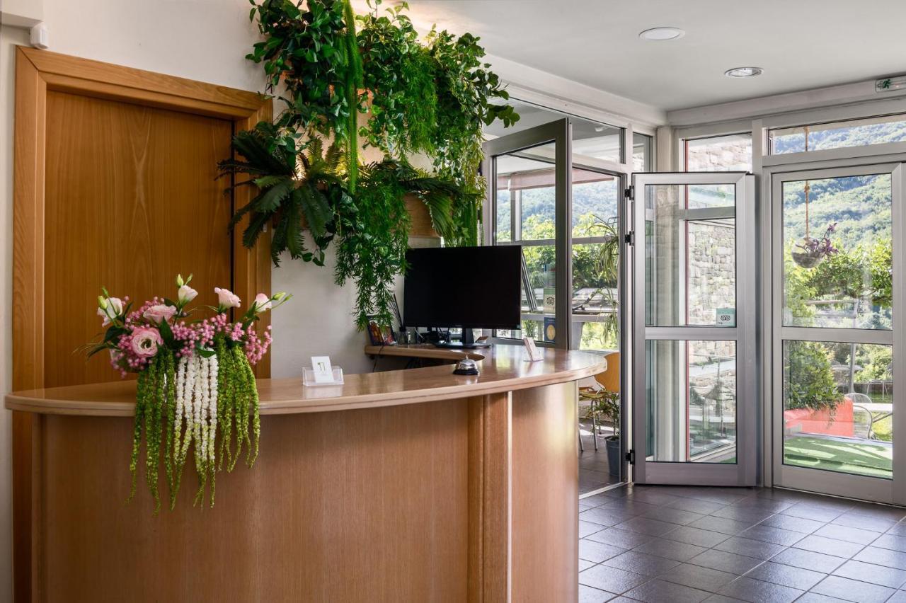 Gefiri Plakas Hotel, Tzoumerka 外观 照片