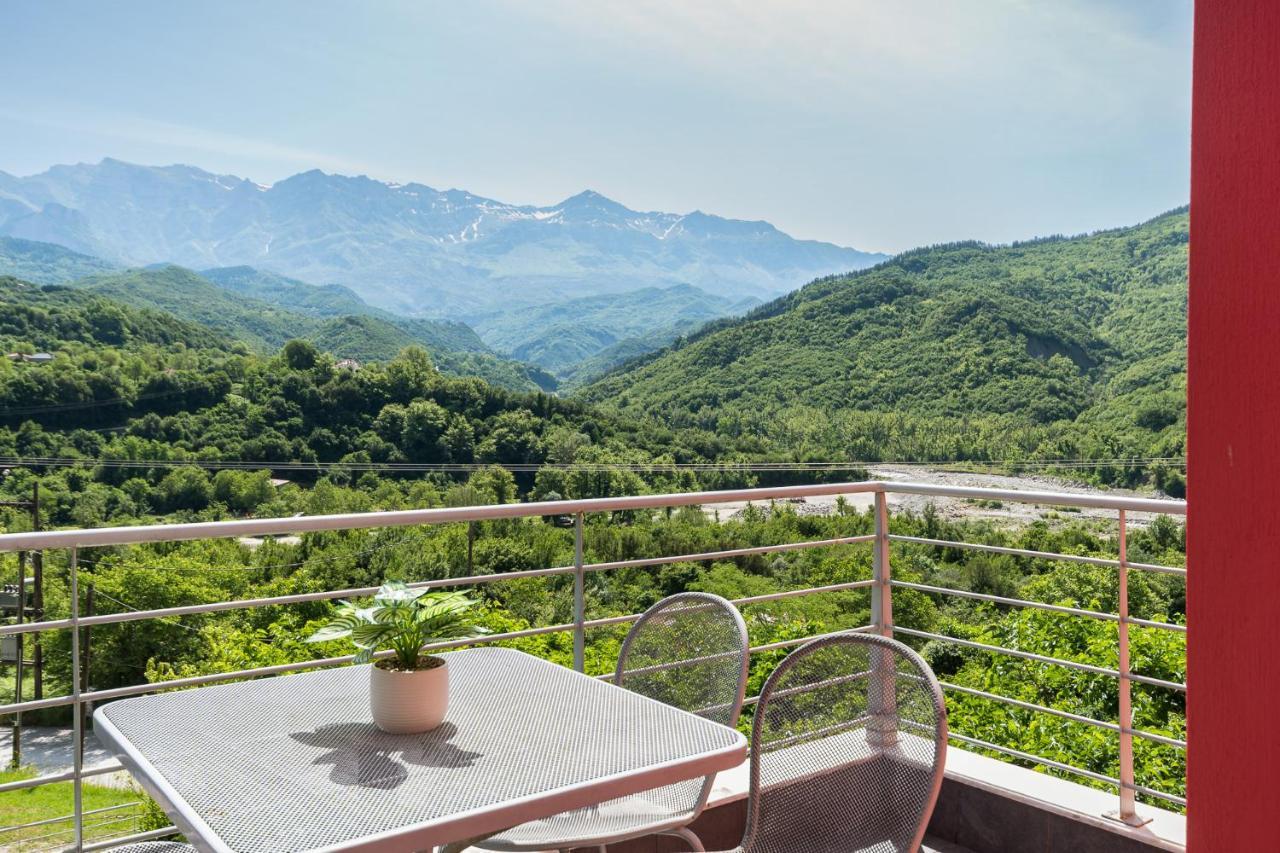 Gefiri Plakas Hotel, Tzoumerka 外观 照片