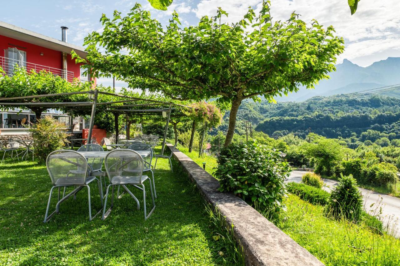 Gefiri Plakas Hotel, Tzoumerka 外观 照片