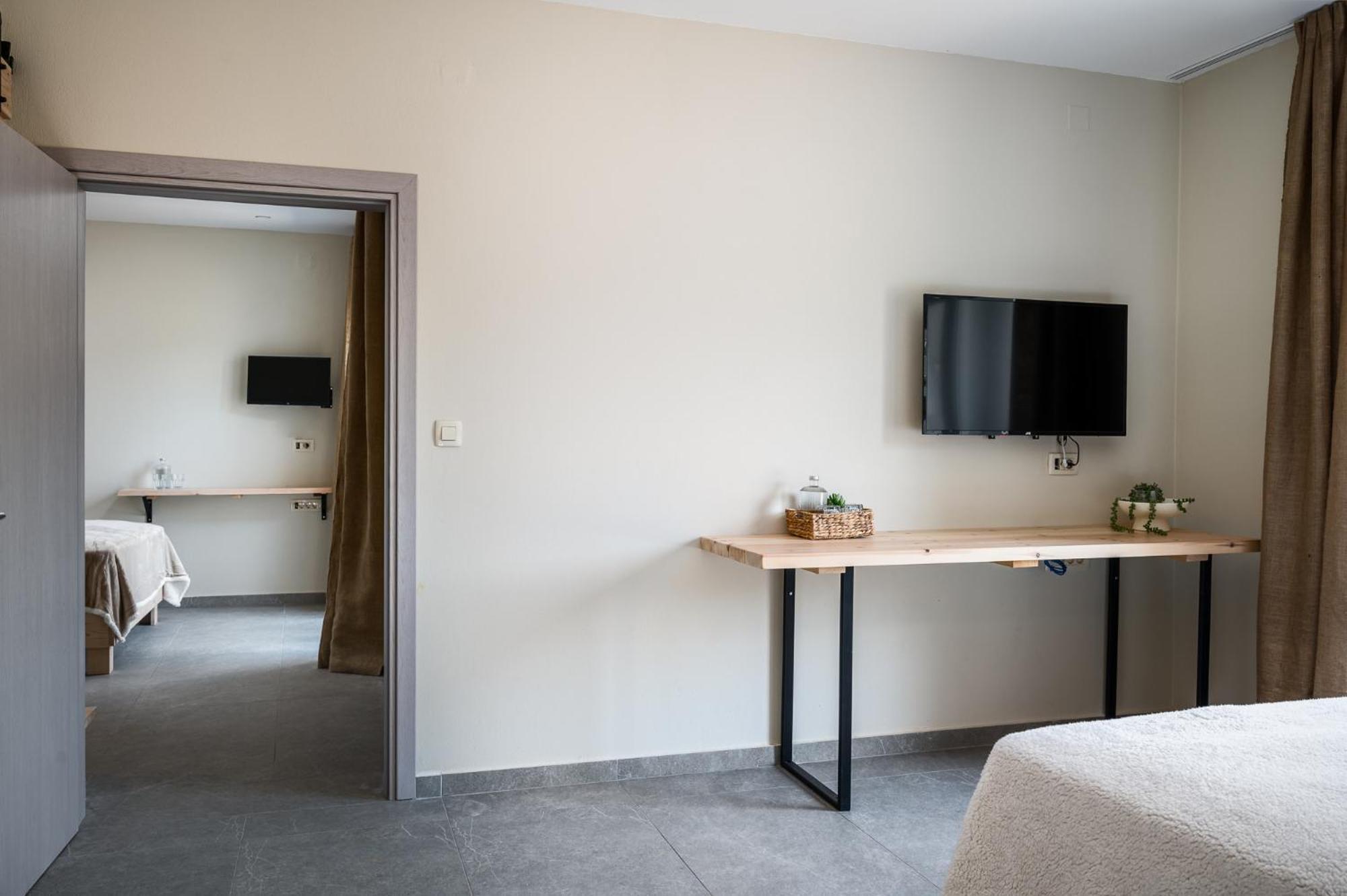 Gefiri Plakas Hotel, Tzoumerka 外观 照片