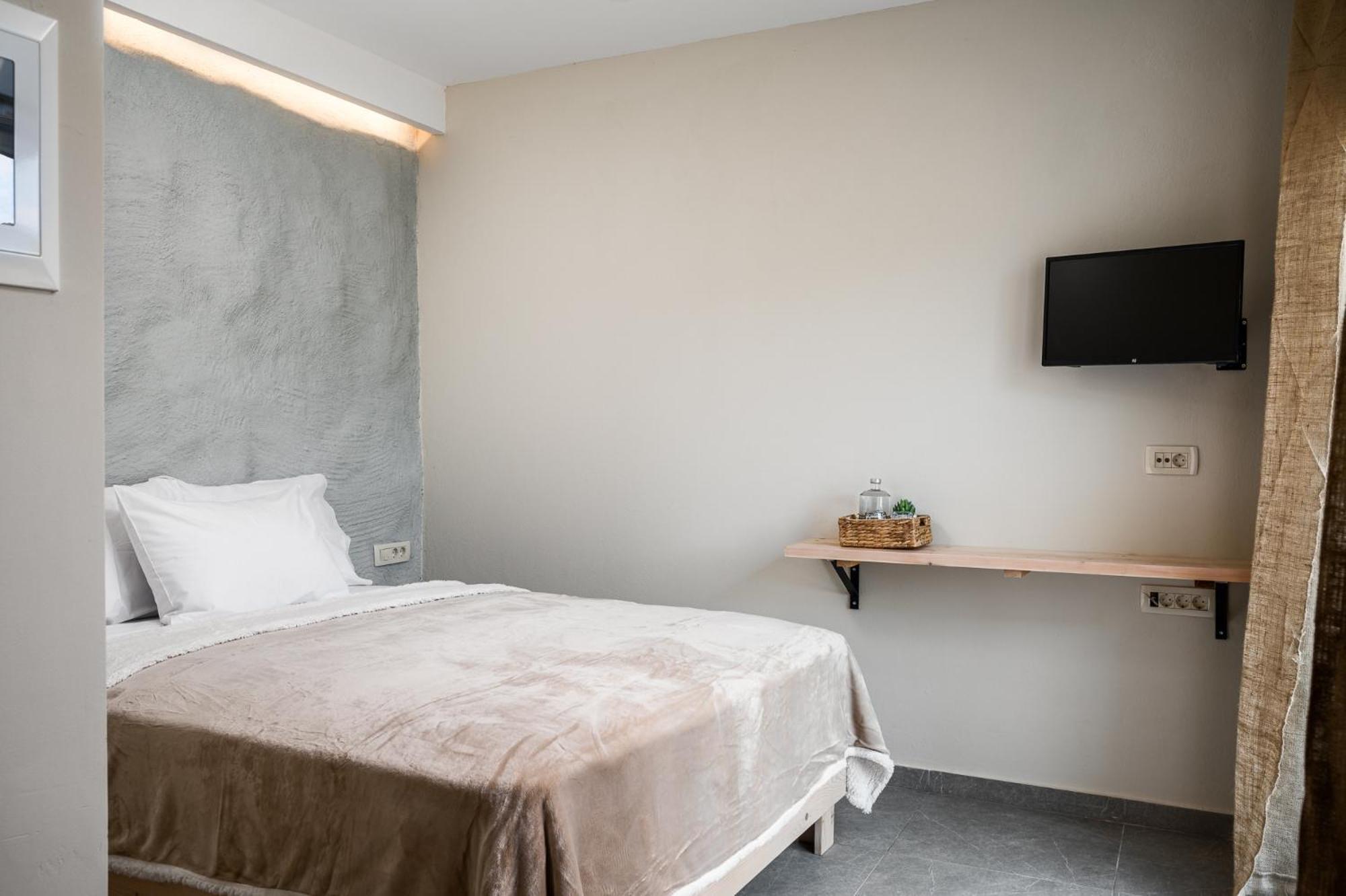 Gefiri Plakas Hotel, Tzoumerka 外观 照片